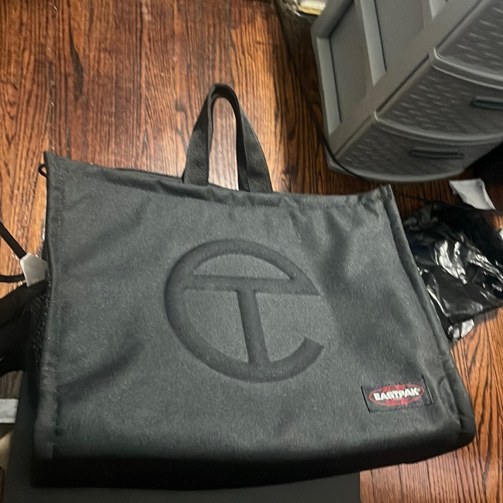 Medium Telfar x east pak